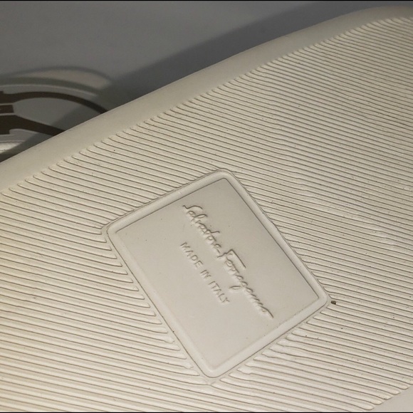Salvatore Ferragamo Groove Slide in Bianco - Picture 4 of 6